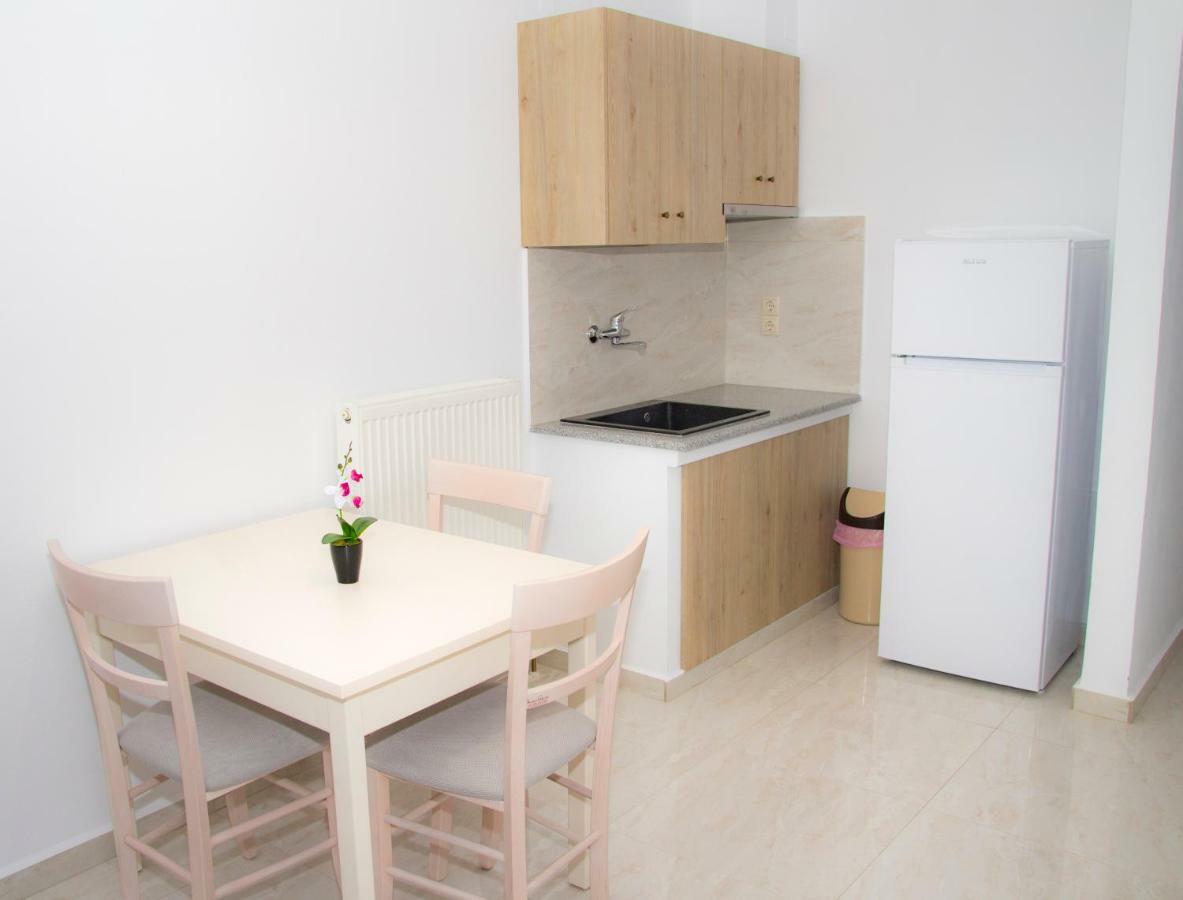 Hotel Astron Мирина Екстериор снимка