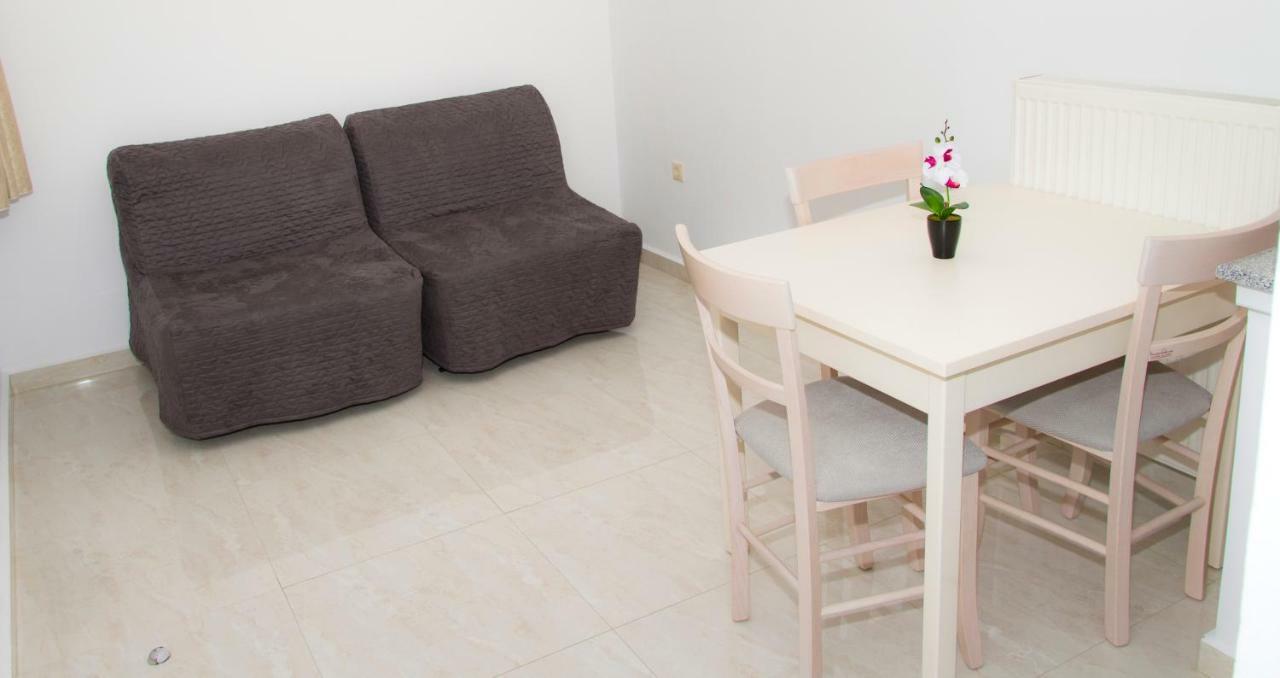 Hotel Astron Мирина Екстериор снимка